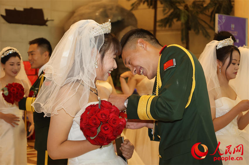 情定軍營！武警第一機動總隊某支隊舉行首屆集體婚禮
